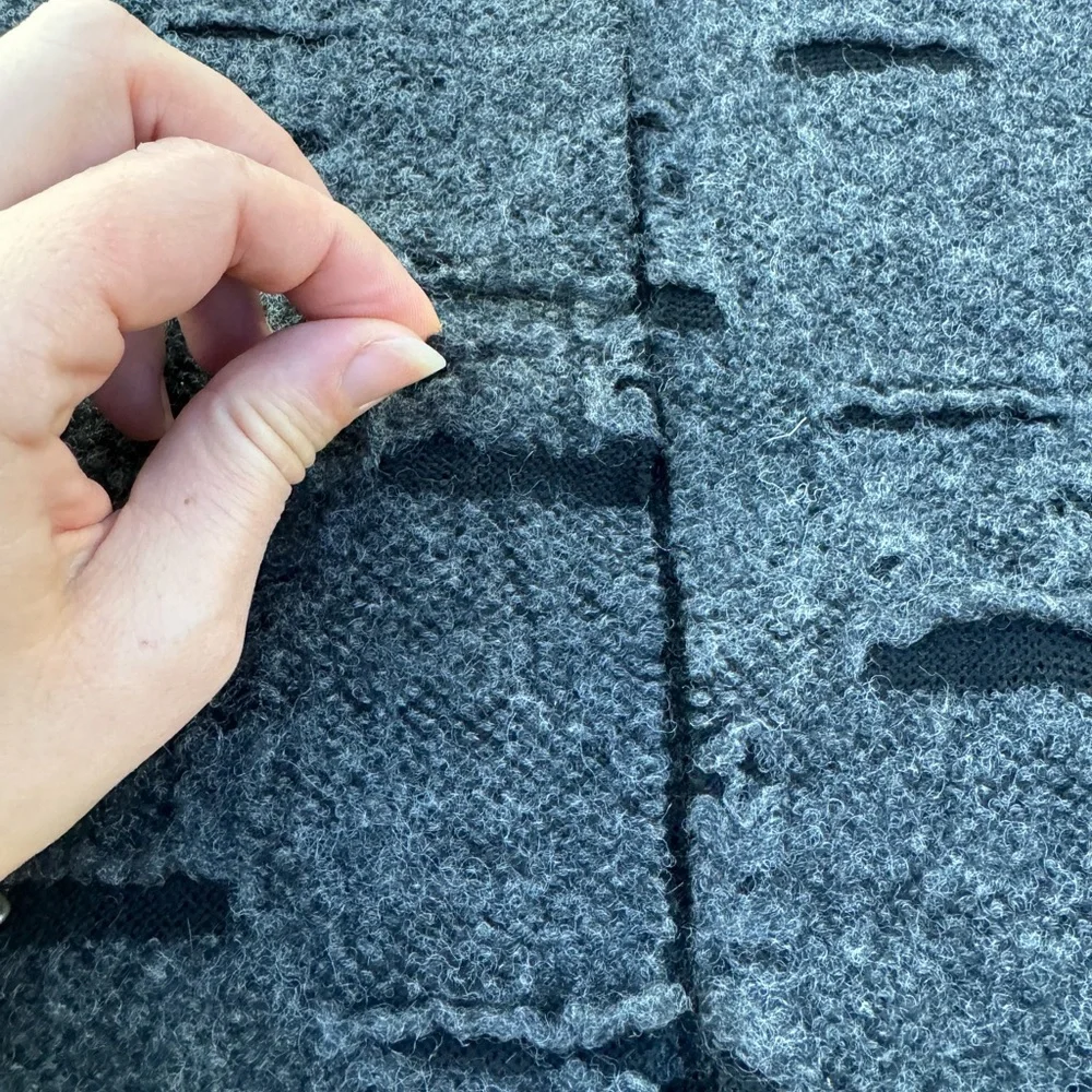 Chic Textured Charcoal Sleeveless Vest - Picture 6 of 10